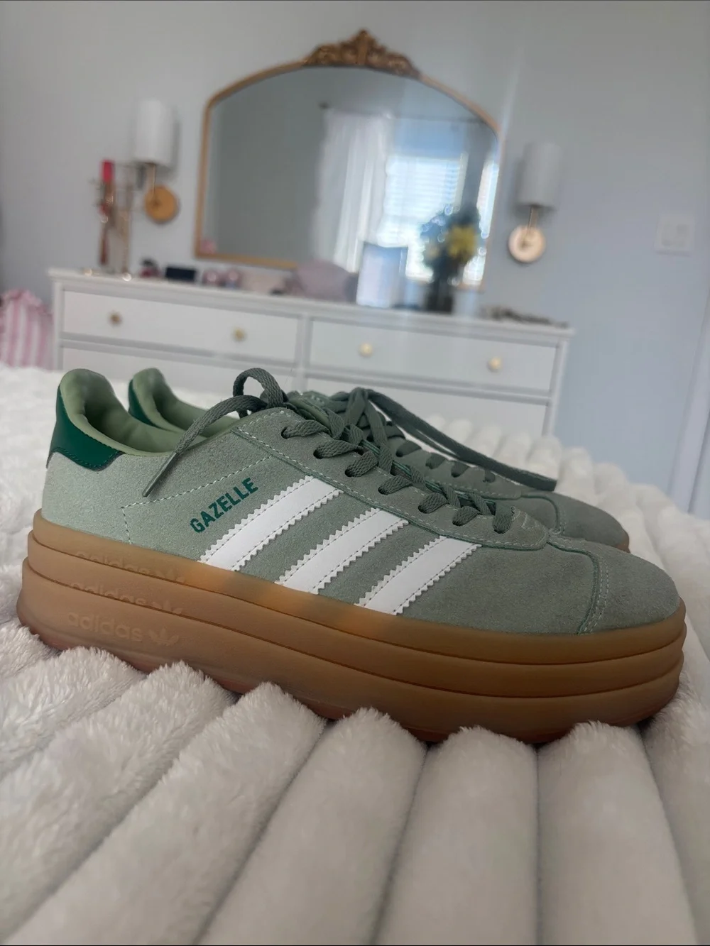 adidas women’s Sage Green Suede Sneakers with White Stripes gazelle size 7